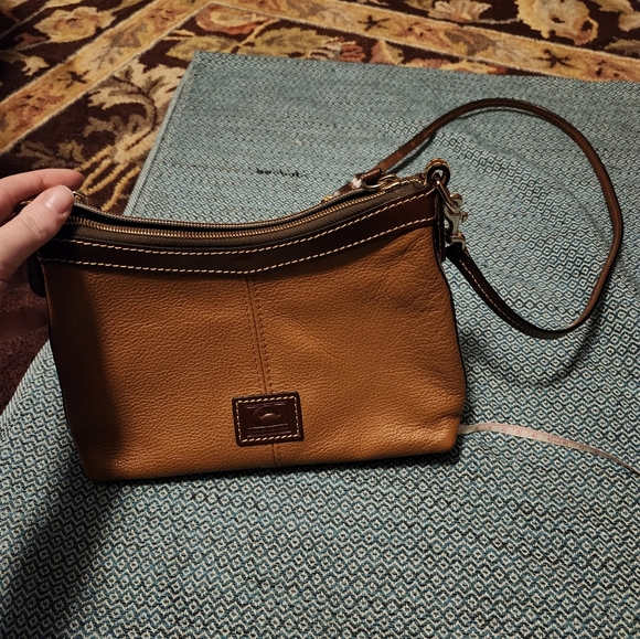 Dooney and Bourke Crossbody Bag - Picture 3 of 6